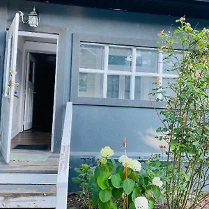 https://happy-suite-4bedrooms-apartment-space-east-york-a-room.niagara-fallshotels.com