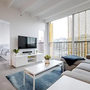  Apartment Modern, Bright & 1-bed Downtown Close To Rogers Arena